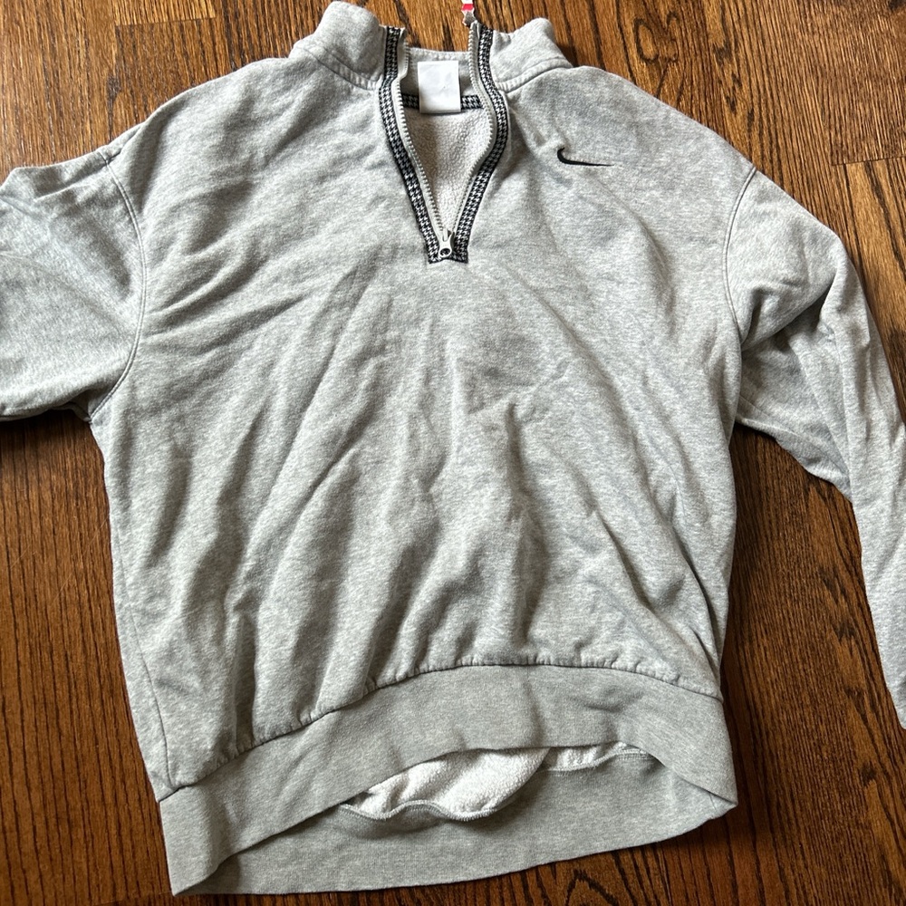 grey Nike quarter zip, size small, good condition, zipper works